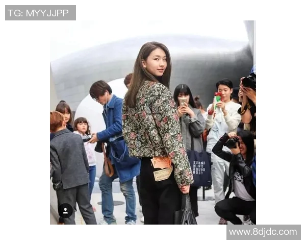 国外足球明星扎辫的时尚风潮与个人魅力的完美结合探讨