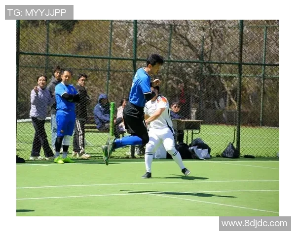 新疆足球明星风采展现他们的激情与梦想 新疆足球明星风采展现他们的激情与梦想